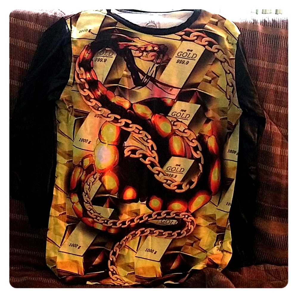 Mens baseball style printed shirt.